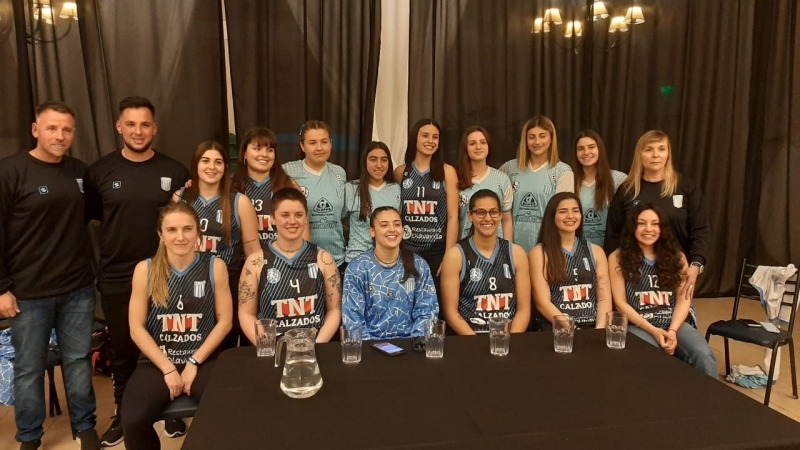 Ferro present el equipo femenino del Pre Federal de bsquet